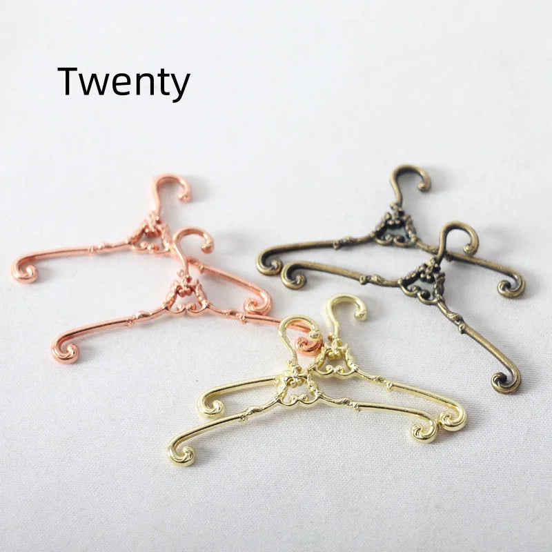 Labubu Doll Clothes  Rack Cotton Doll  Closet Storage Cabinet  Doll Display Cabinet  Pull String  Cloth Hanging Wardrobe